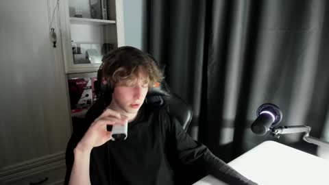 reddissq online show from 27, 12, 2024