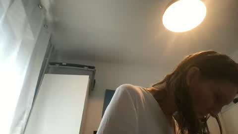 Snapshot of redfoxofficial chatting on 28, 6, 2026 Redfox online show from 28, 6, 2026