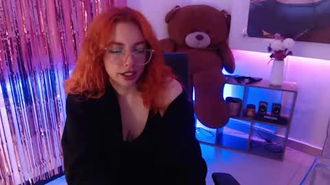 Snapshot of redgirrl_77 chatting on 16, 5, 2026 Mere online show from 16, 5, 2026