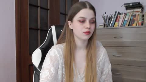 Lily online show from 14, 12, 2024