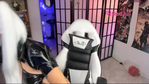 Snapshot of redlu_1 chatting on 28, 11, 2025 Lu Independiet model online show from 28, 11, 2025