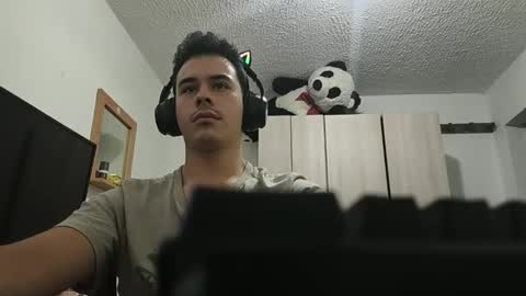 Snapshot of redsoul951869 chatting on 2, 10, 2025 RedsoulReaver online show from 2, 10, 2025