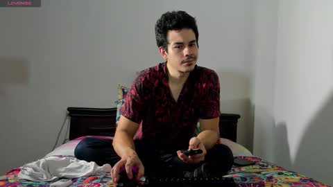 Snapshot of redsoul951869 chatting on 28, 11, 2025 RedsoulReaver online show from 28, 11, 2025