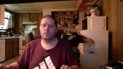 Snapshot of reecoiled chatting on 19, 7, 2026 reecoiled online show from 19, 7, 2026