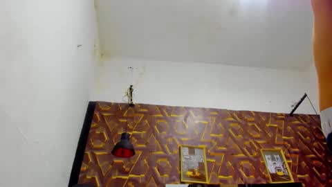 Snapshot of reed_kitty chatting on 5, 12, 2025 reed_kitty online show from 5, 12, 2025