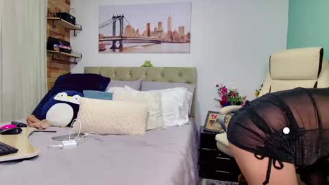 Snapshot of reese_yanella chatting on 24, 2, 2025 Yanella online show from 24, 2, 2025