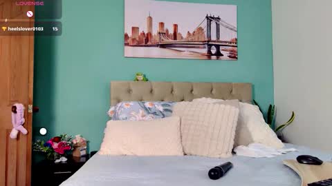 Snapshot of reese_yanella chatting on 8, 10, 2025 Yanella online show from 8, 10, 2025