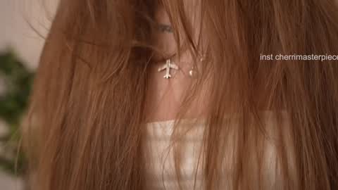 Snapshot of refined_style chatting on 16, 12, 2024 JessyinCherri yang online show from 16, 12, 2024