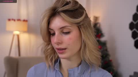 Snapshot of refined_style chatting on 26, 12, 2024 JessyinCherri yang online show from 26, 12, 2024