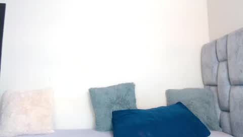 Snapshot of regina1819 chatting on 1, 10, 2025 regina1819 online show from 1, 10, 2025