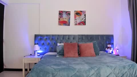 Snapshot of regina_blum chatting on 22, 11, 2025 Regina online show from 22, 11, 2025