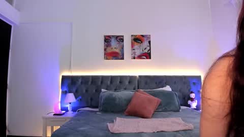 Snapshot of regina_blum chatting on 2, 12, 2025 Regina online show from 2, 12, 2025