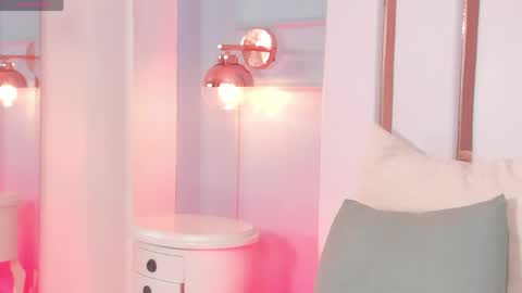 Regina  online show from 18, 4, 2026