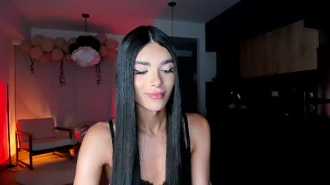 Snapshot of reichel_gray chatting on 10, 6, 2026 REICHEL online show from 10, 6, 2026