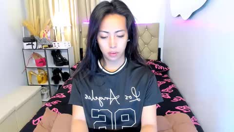 reighnempress online show from 28, 2, 2025