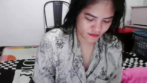 reign2525 online show from 2, 3, 2026