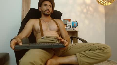   REIKO  online show from 6, 2, 2025