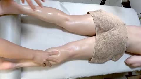 Reina QT online show from 4, 11, 2025