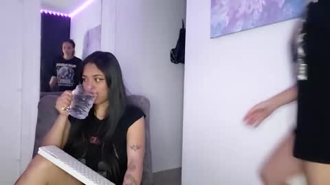 reina_reina online show from 25, 3, 2026