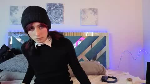 Snapshot of reiv_femboy chatting on 3, 11, 2025 reiv_femboy online show from 3, 11, 2025
