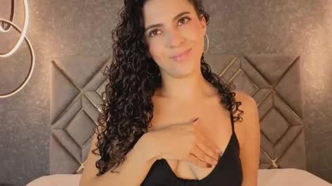 Renata 3 online show from 4, 10, 2025