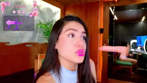 Snapshot of renataleclair chatting on 13, 6, 2026 renataleclair online show from 13, 6, 2026
