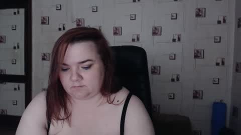 Snapshot of renataoia chatting on 29, 3, 2026 renataoia online show from 29, 3, 2026