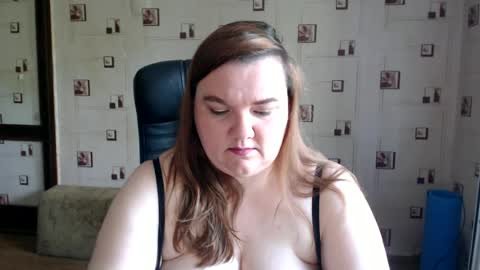 Snapshot of renataoia chatting on 27, 6, 2026 renataoia online show from 27, 6, 2026
