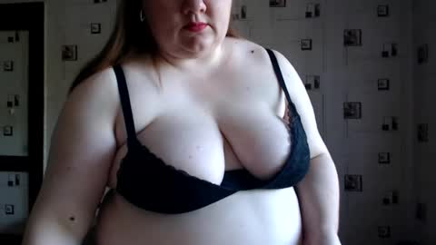 Snapshot of renataoia chatting on 7, 7, 2026 renataoia online show from 7, 7, 2026