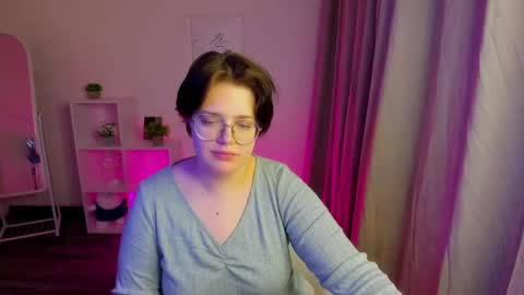 Snapshot of renee_turner chatting on 8, 12, 2024 renee_turner online show from 8, 12, 2024