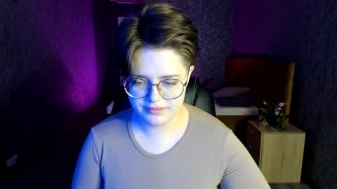 Snapshot of renee_turner chatting on 12, 12, 2024 renee_turner online show from 12, 12, 2024