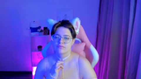 Snapshot of renee_turner chatting on 27, 12, 2024 renee_turner online show from 27, 12, 2024