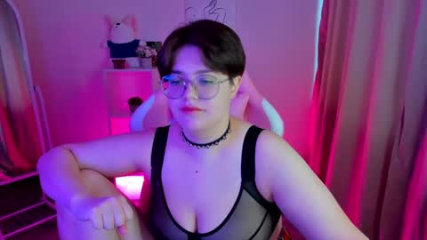 Snapshot of renee_turner chatting on 14, 1, 2025 renee_turner online show from 14, 1, 2025