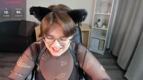 Snapshot of renee_turner chatting on 4, 3, 2025 renee_turner online show from 4, 3, 2025