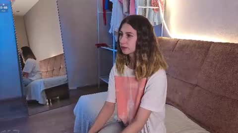 Snapshot of renettaschmeling chatting on 18, 6, 2026 Christina online show from 18, 6, 2026