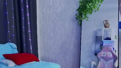 Snapshot of renettaschmeling chatting on 17, 7, 2026 Christina online show from 17, 7, 2026