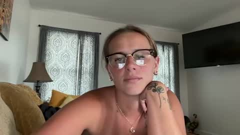 renimoonxo online show from 9, 7, 2026