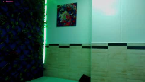 R E N E  online show from 12, 2, 2025