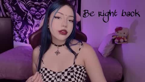 Snapshot of revenmiller_ chatting on 12, 10, 2025 Reven online show from 12, 10, 2025
