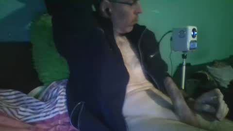 reyes_albert2006 online show from 23, 2, 2026