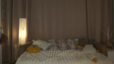 Snapshot of rhebageigel chatting on 27, 3, 2026 Nanami online show from 27, 3, 2026