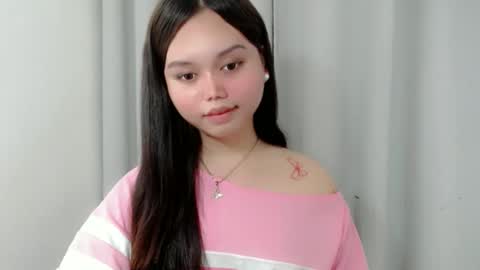 rhianne_fuckdoll online show from 27, 11, 2025