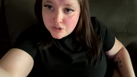 Snapshot of riah_babbie chatting on 18, 7, 2026 riah_babbie online show from 18, 7, 2026