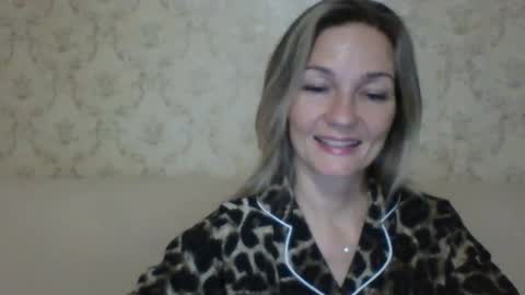 Snapshot of rialur09 chatting on 29, 10, 2025 Galina online show from 29, 10, 2025