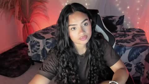 Snapshot of riana_kean chatting on 8, 4, 2026 RianaK online show from 8, 4, 2026
