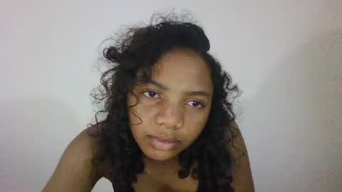 Snapshot of rianahcia chatting on 1, 8, 2026 rianahcia online show from 1, 8, 2026