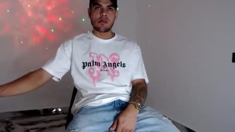 Snapshot of riancum chatting on 17, 4, 2026 juan online show from 17, 4, 2026