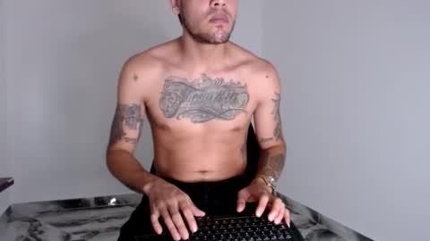 Snapshot of riancum chatting on 17, 4, 2026 juan online show from 17, 4, 2026