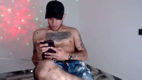 Snapshot of riancum chatting on 6, 5, 2026 juan online show from 6, 5, 2026