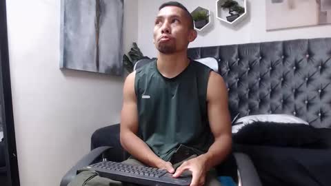 Snapshot of richar_voller chatting on 14, 3, 2026 richar_voller online show from 14, 3, 2026